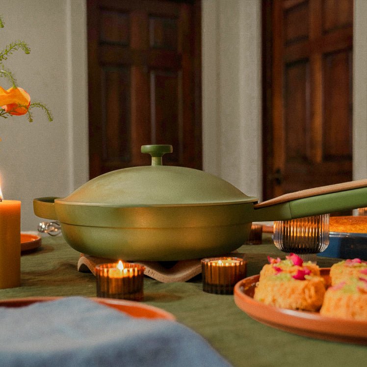 mint always pan tablescape