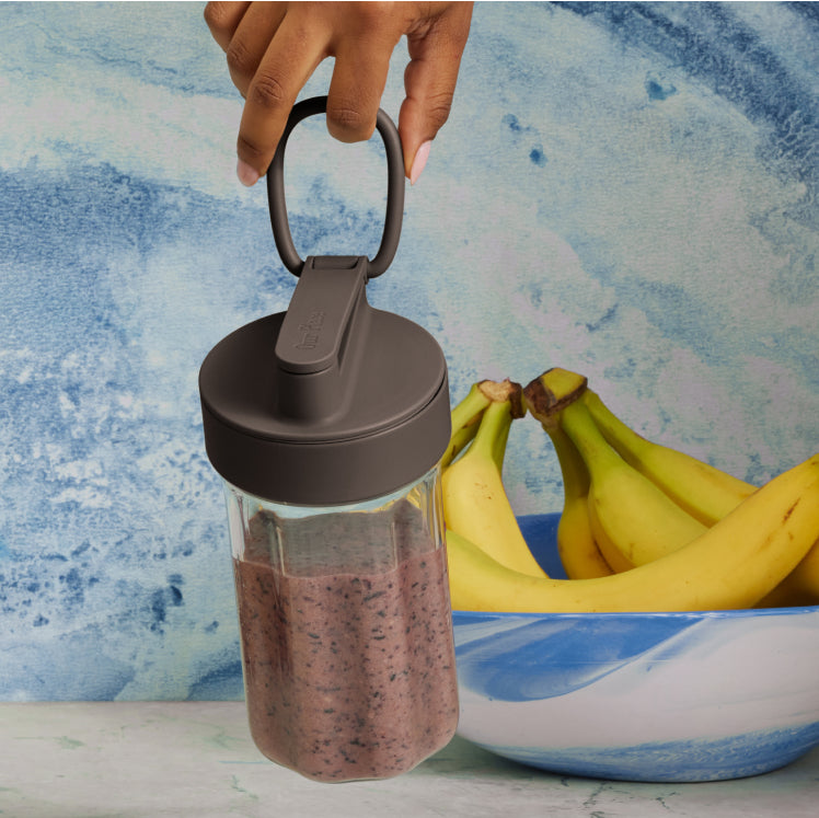 black splendor blender personal vessel with smoothie