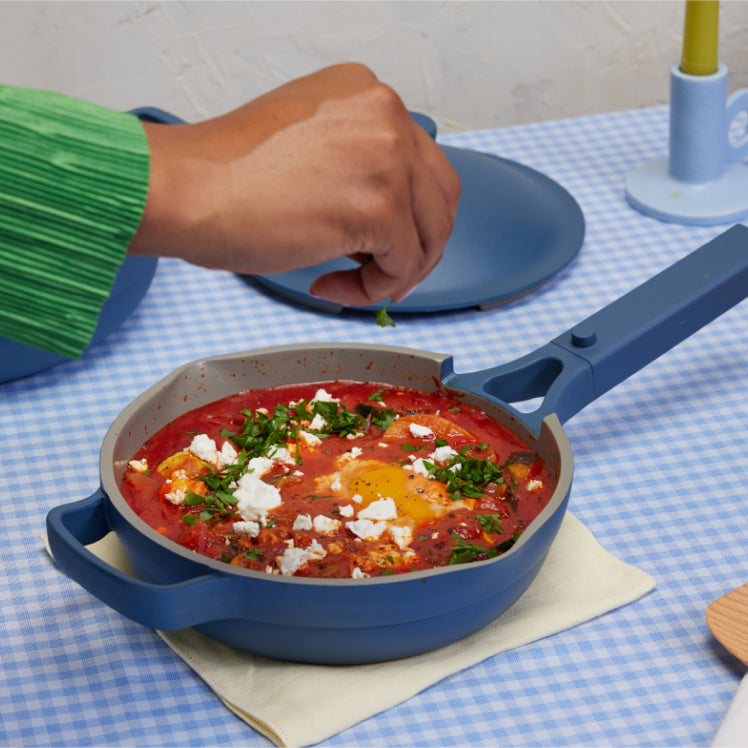 Serving shakshuka in a blue Mini Always Pan